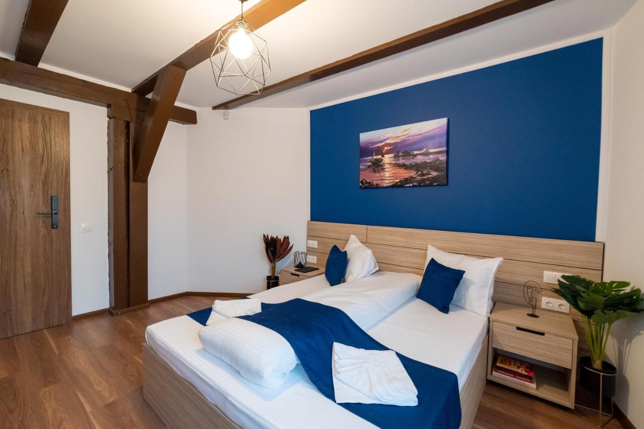 Escala Rooms Ghimbav Exterior photo